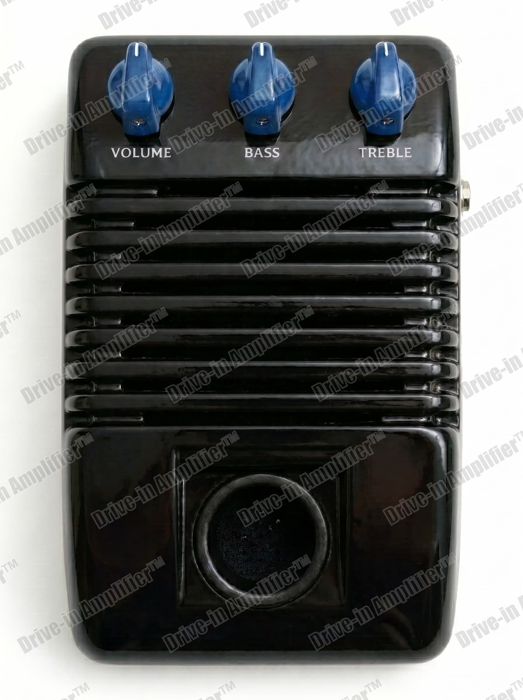 Black Knight amplifier with blue knobs