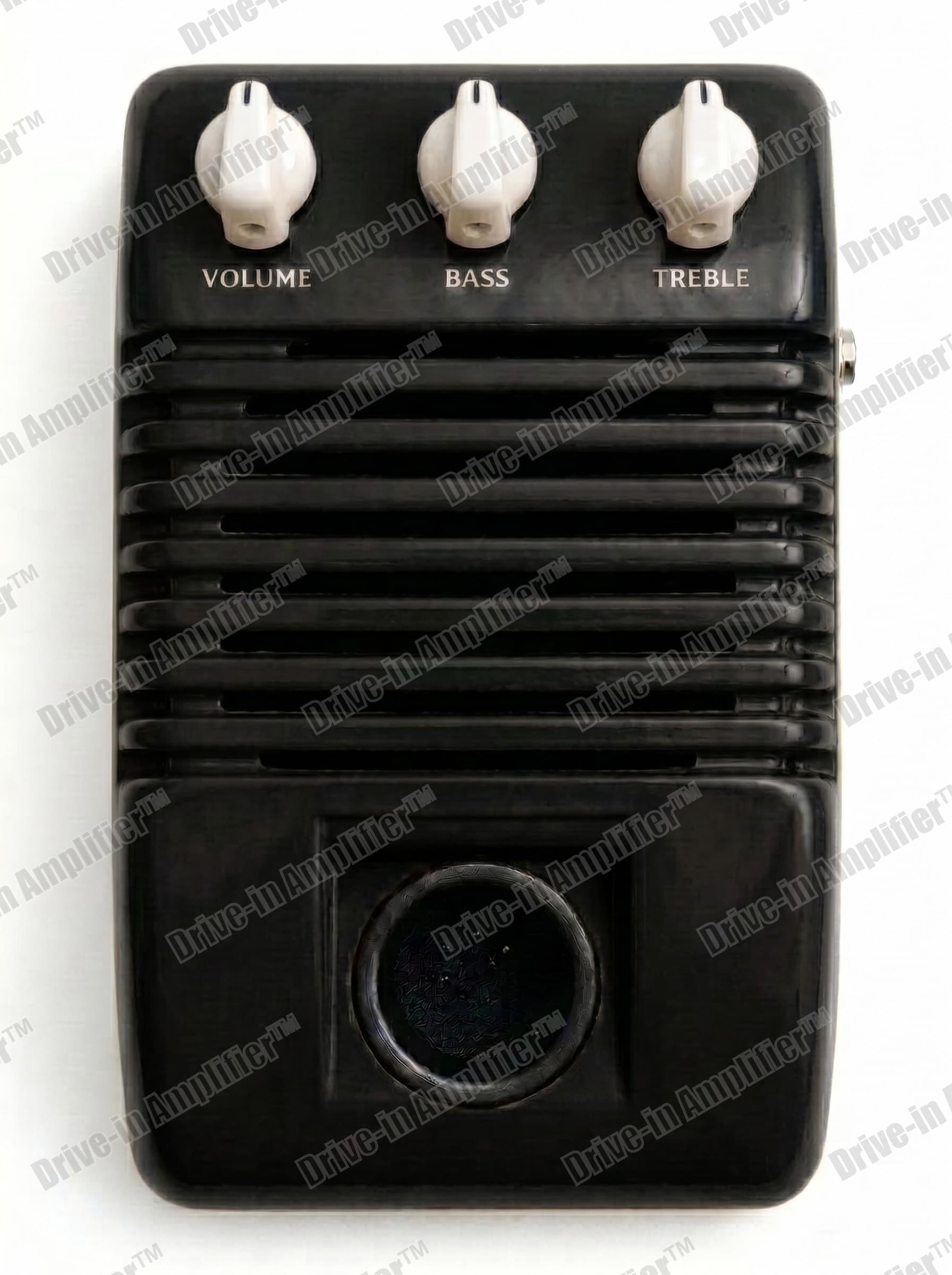 Black Knight amplifier with cream knobs