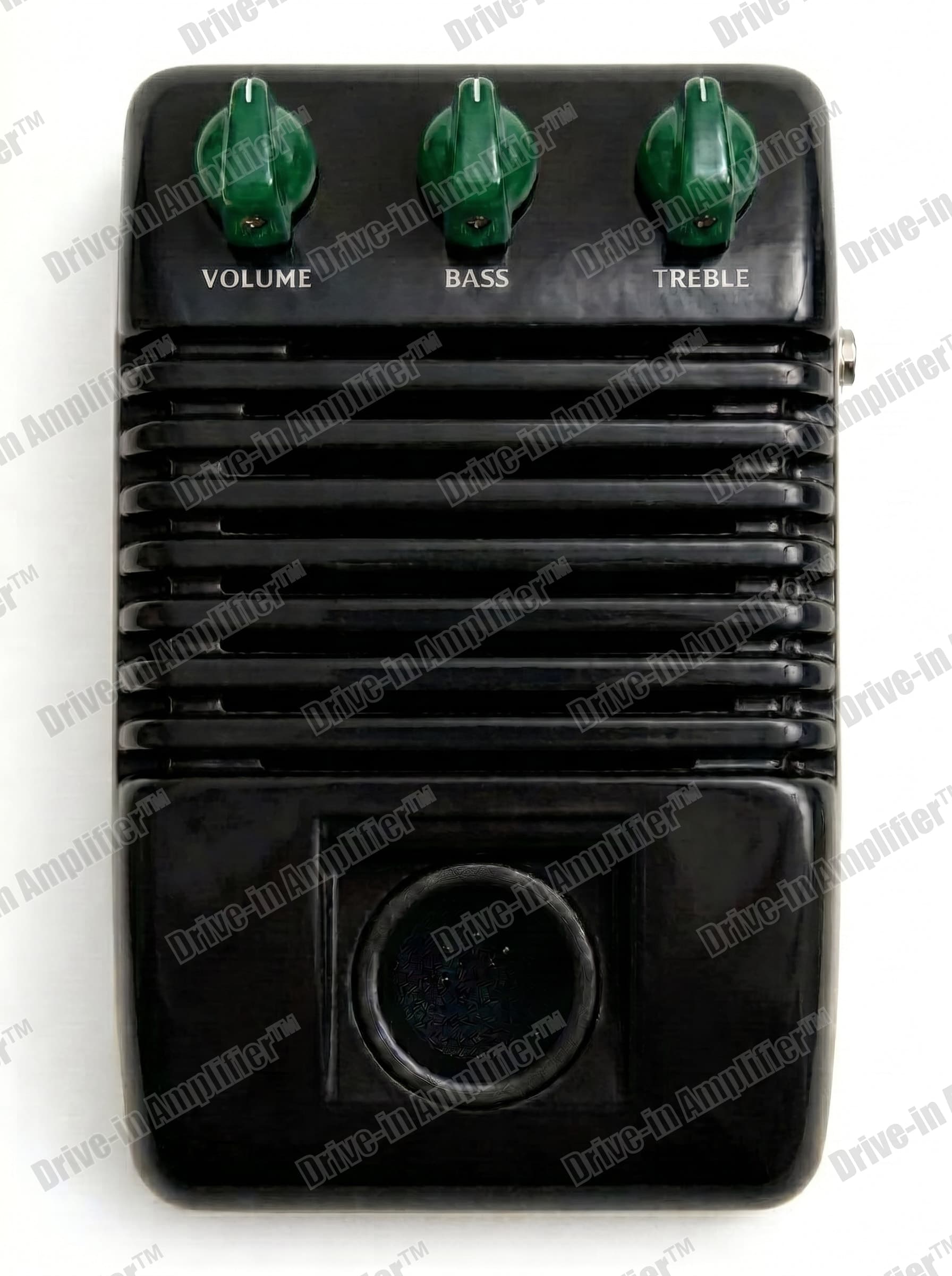 Black Knight amplifier with green knobs